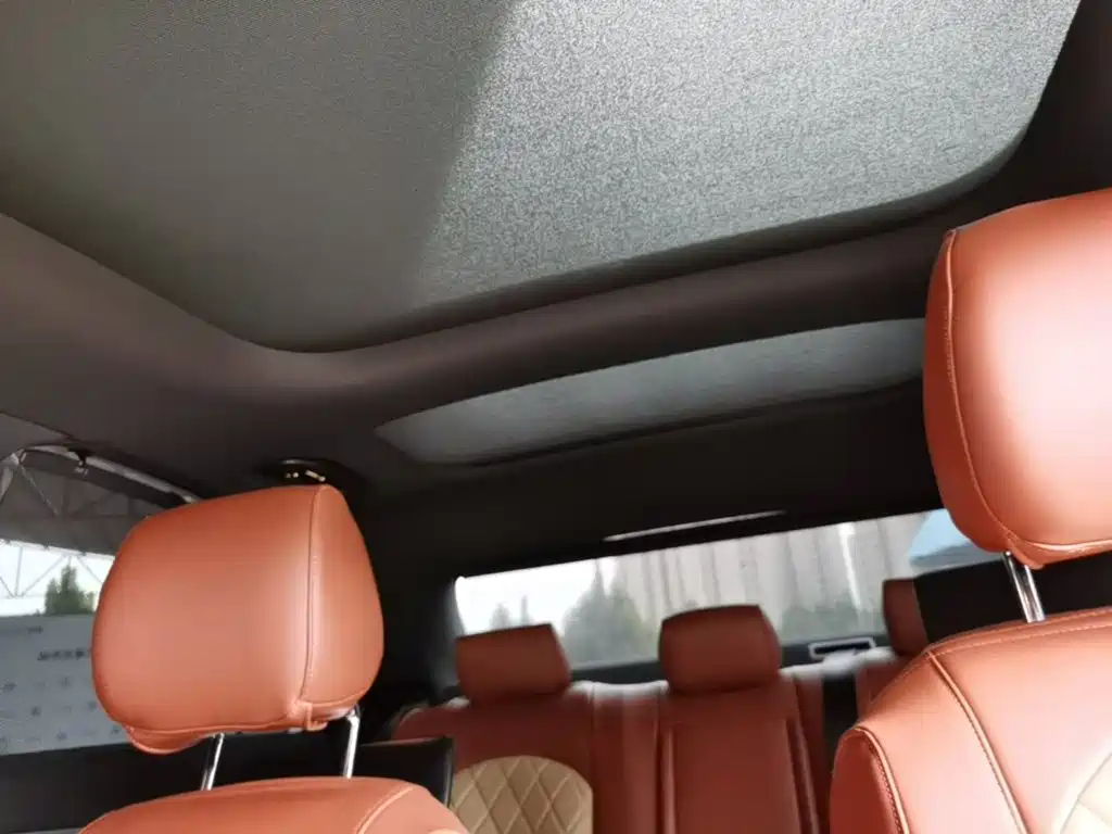Mercedes-Benz E-Class — миниатюра 18