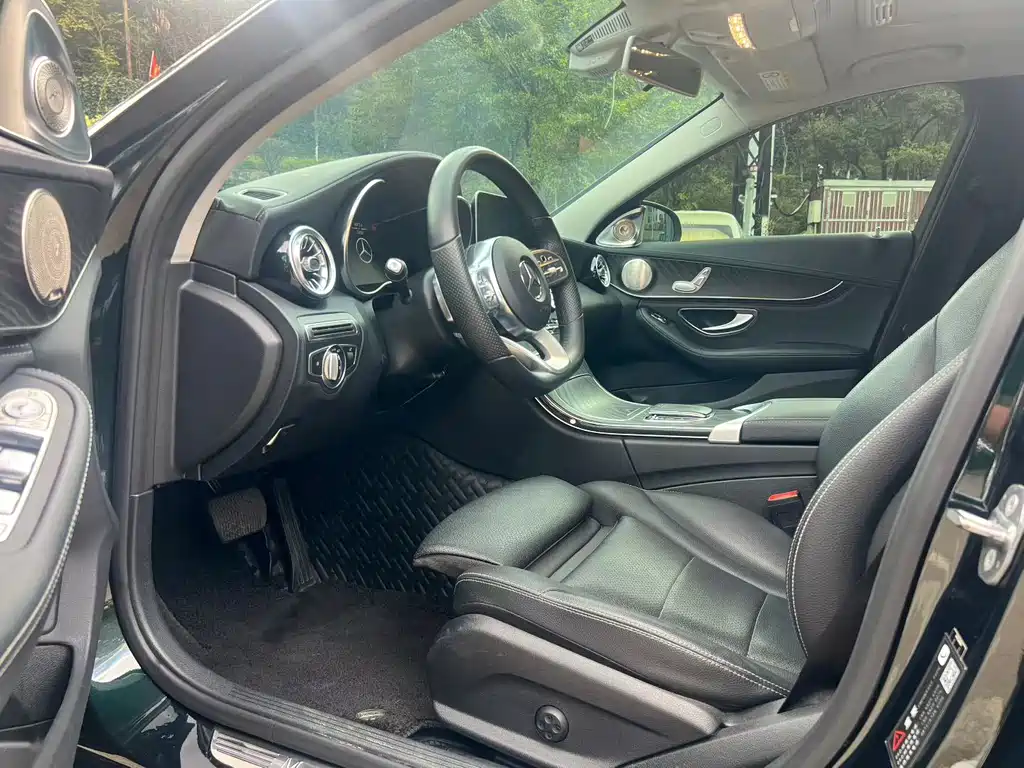 Mercedes-Benz C-Class — миниатюра 4
