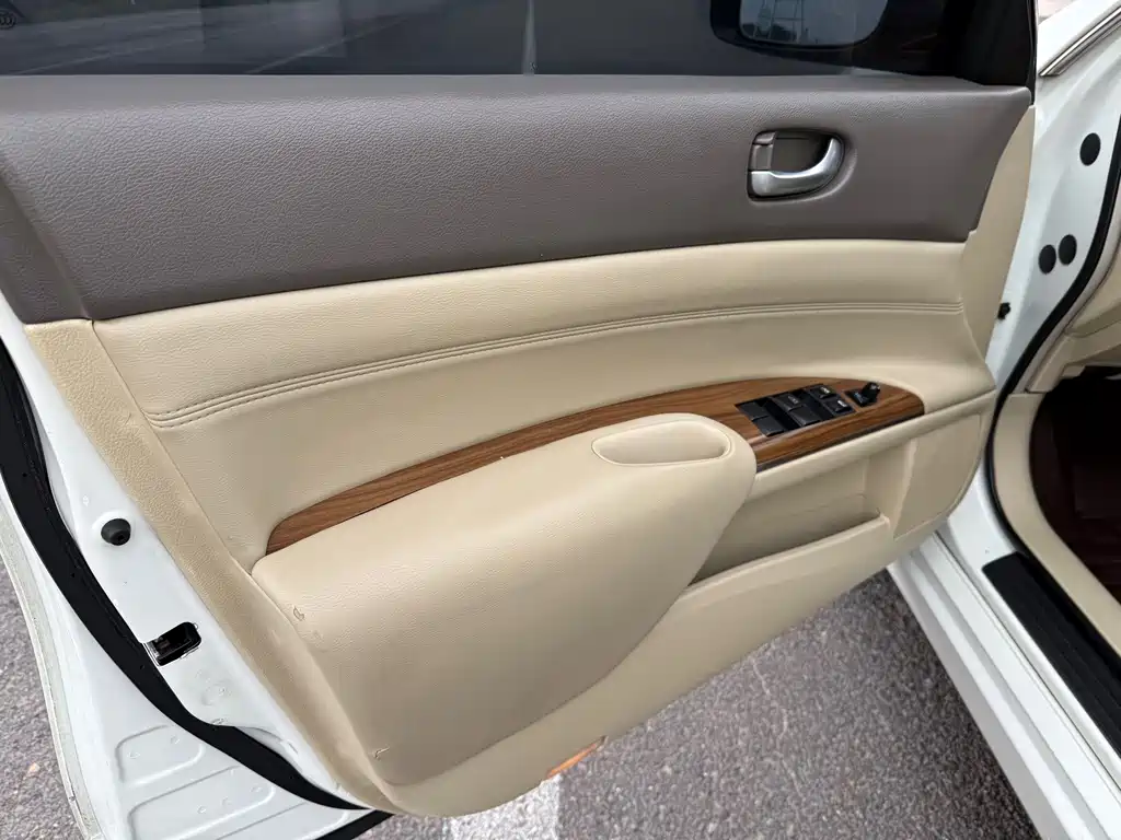 Nissan Teana — миниатюра 8