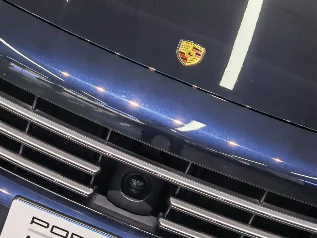 Porsche Cayenne — миниатюра 20