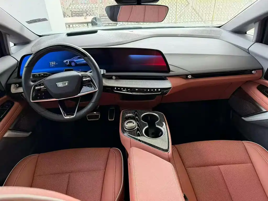 Cadillac IQ — миниатюра 2