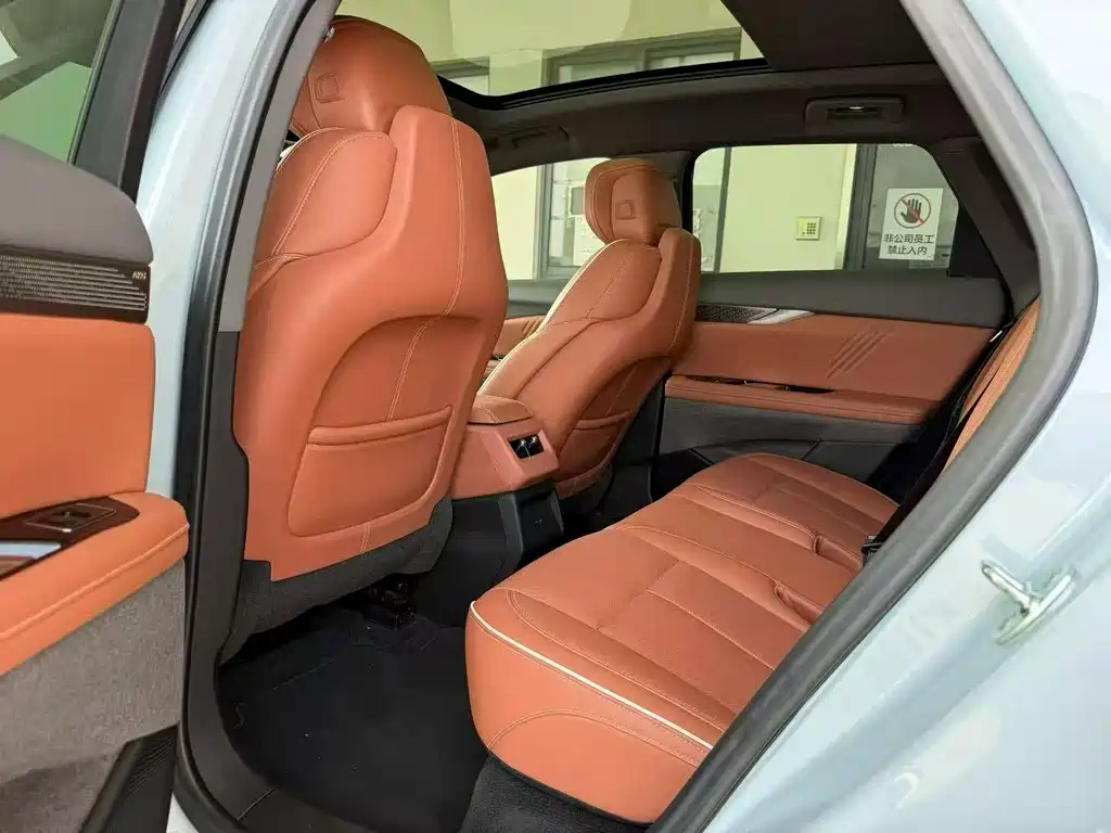 Cadillac IQ — миниатюра 6