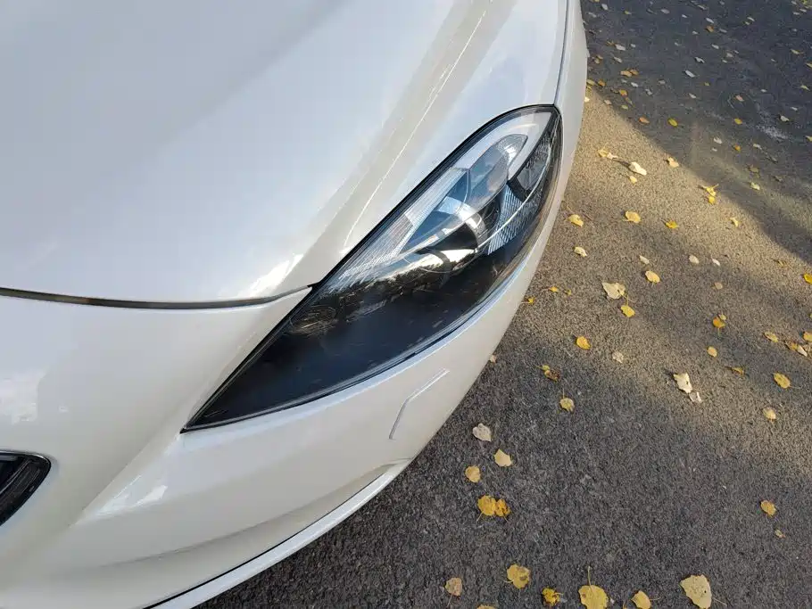 Volvo V40 — миниатюра 5