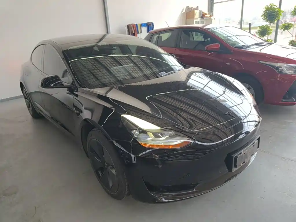 Tesla Model 3 — миниатюра 22