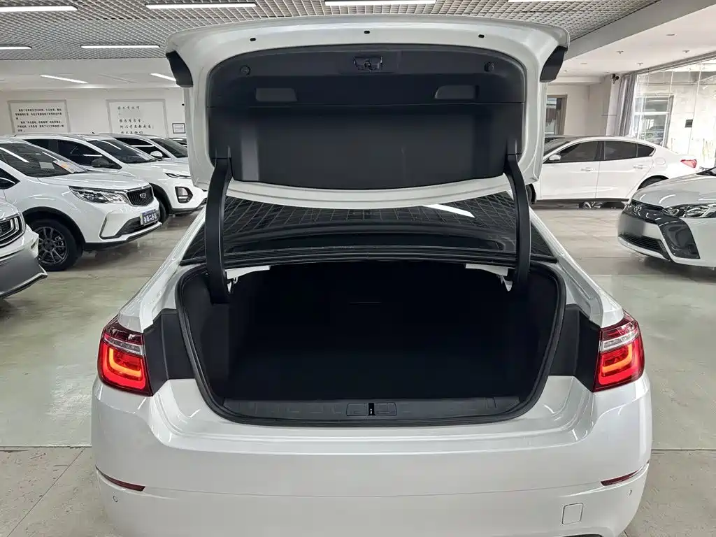 Citroen C6 — миниатюра 10