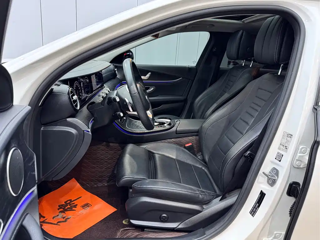 Mercedes-Benz E-Class — миниатюра 9