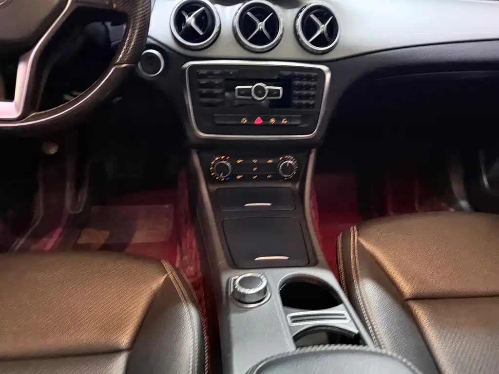 Mercedes-Benz GLA — миниатюра 16
