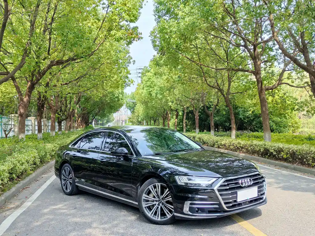 Audi A8 — миниатюра 3
