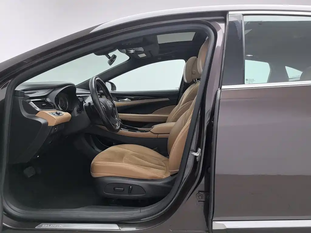 Buick LaCrosse — миниатюра 10