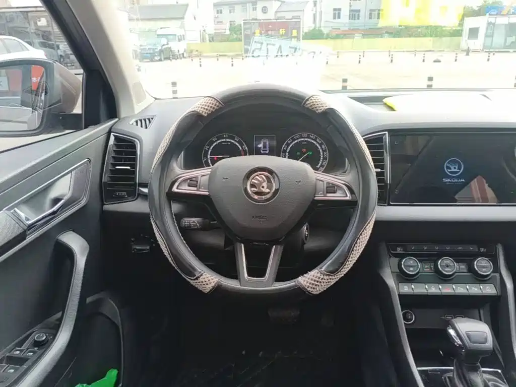 Skoda Karoq — миниатюра 11