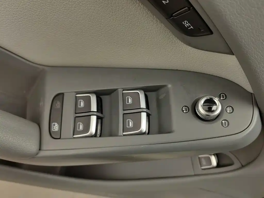 Audi A4L 2013 35 TFSI AT