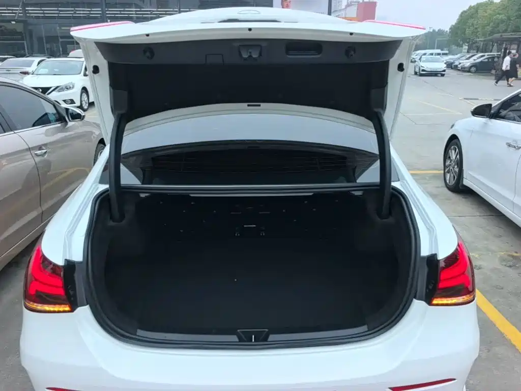 Mercedes-Benz A-Class — миниатюра 19