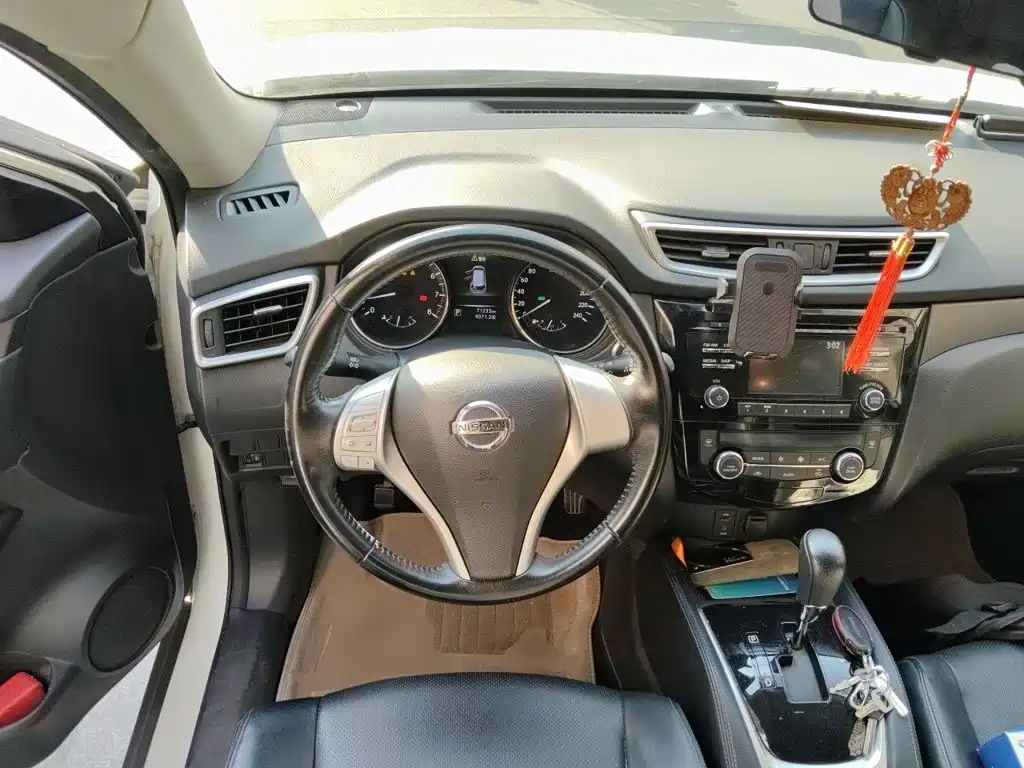 Nissan X-Trail — миниатюра 6