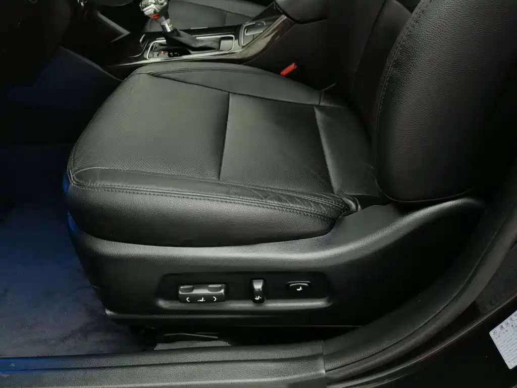 Kia Cadenza — миниатюра 20