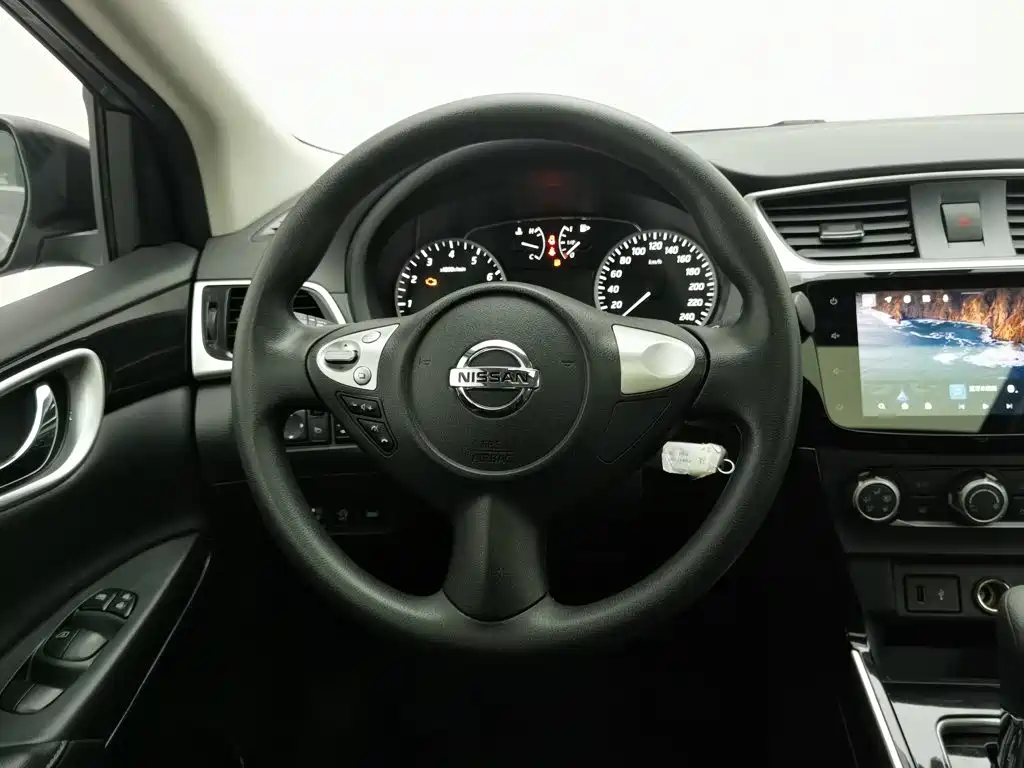 Nissan Sylphy — миниатюра 11