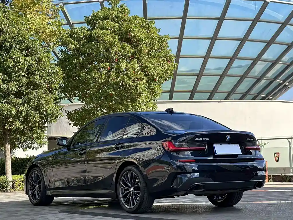 BMW 3 Series — миниатюра 7
