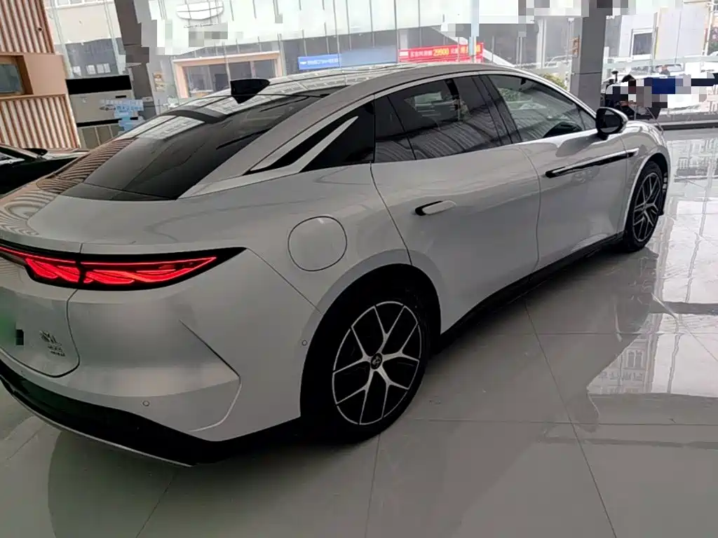 BYD Han L 2025 EV Flagship