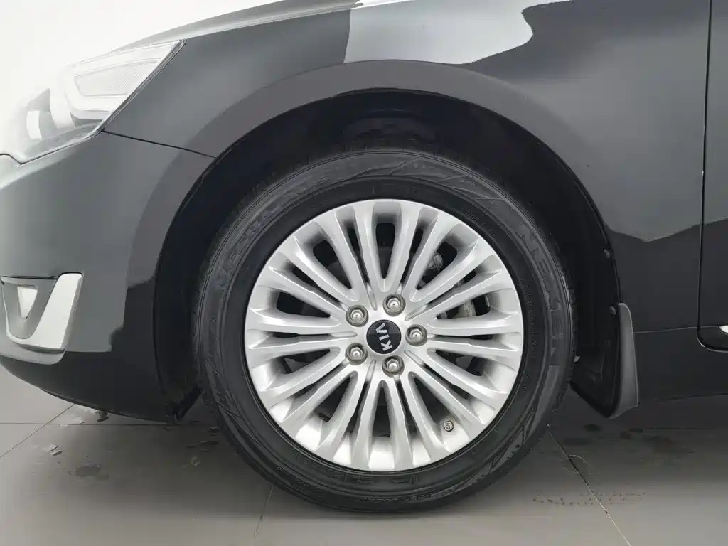 Kia Cadenza — миниатюра 17