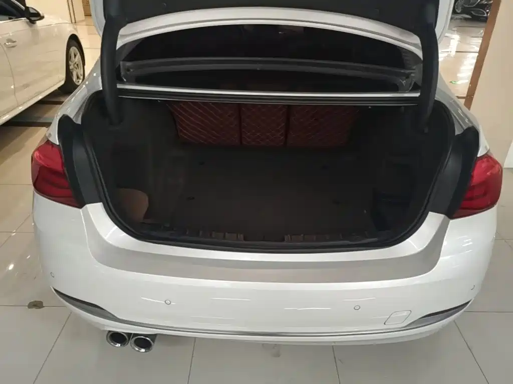 BMW 3 Series — миниатюра 19