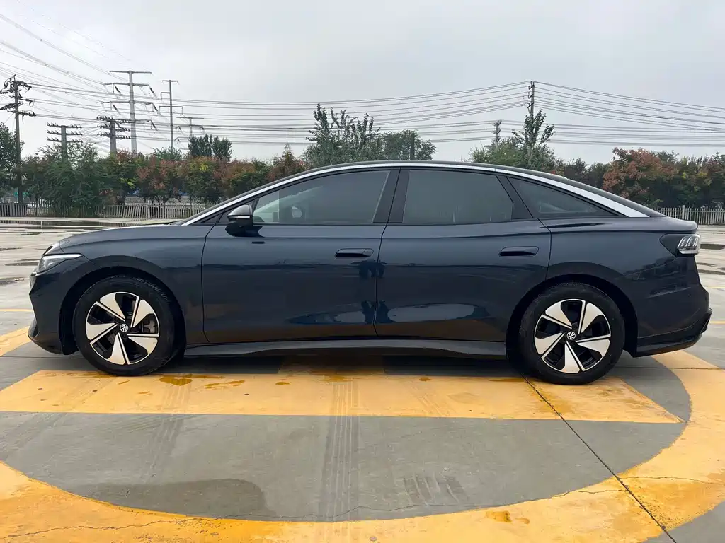 VOLKSWAGEN ID.7 VIZZION