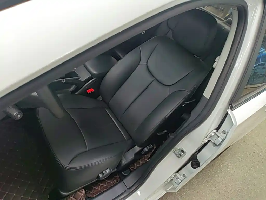Roewe 360 — миниатюра 15
