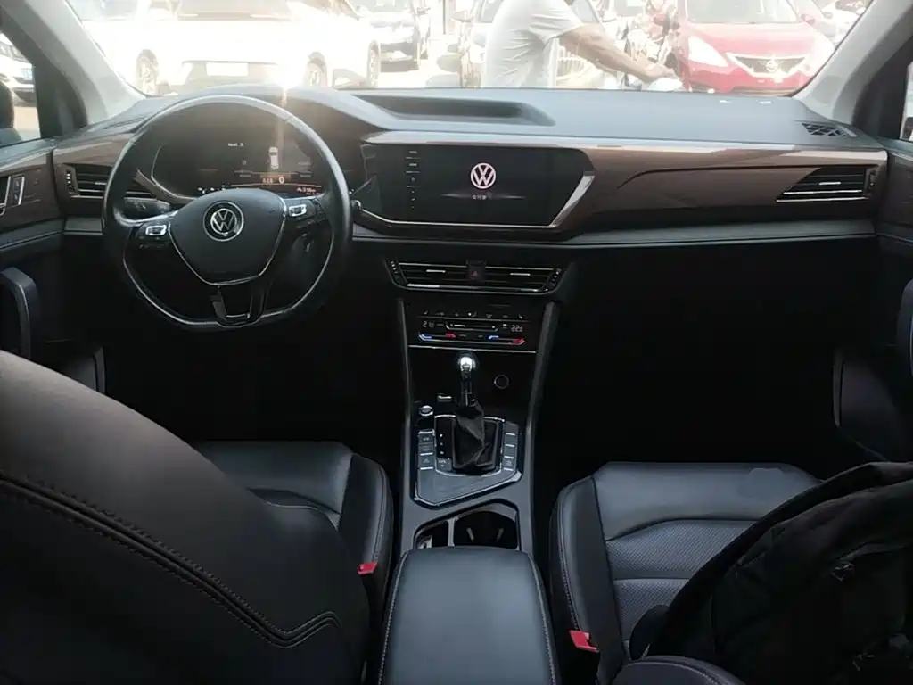 Volkswagen Tharu — миниатюра 10