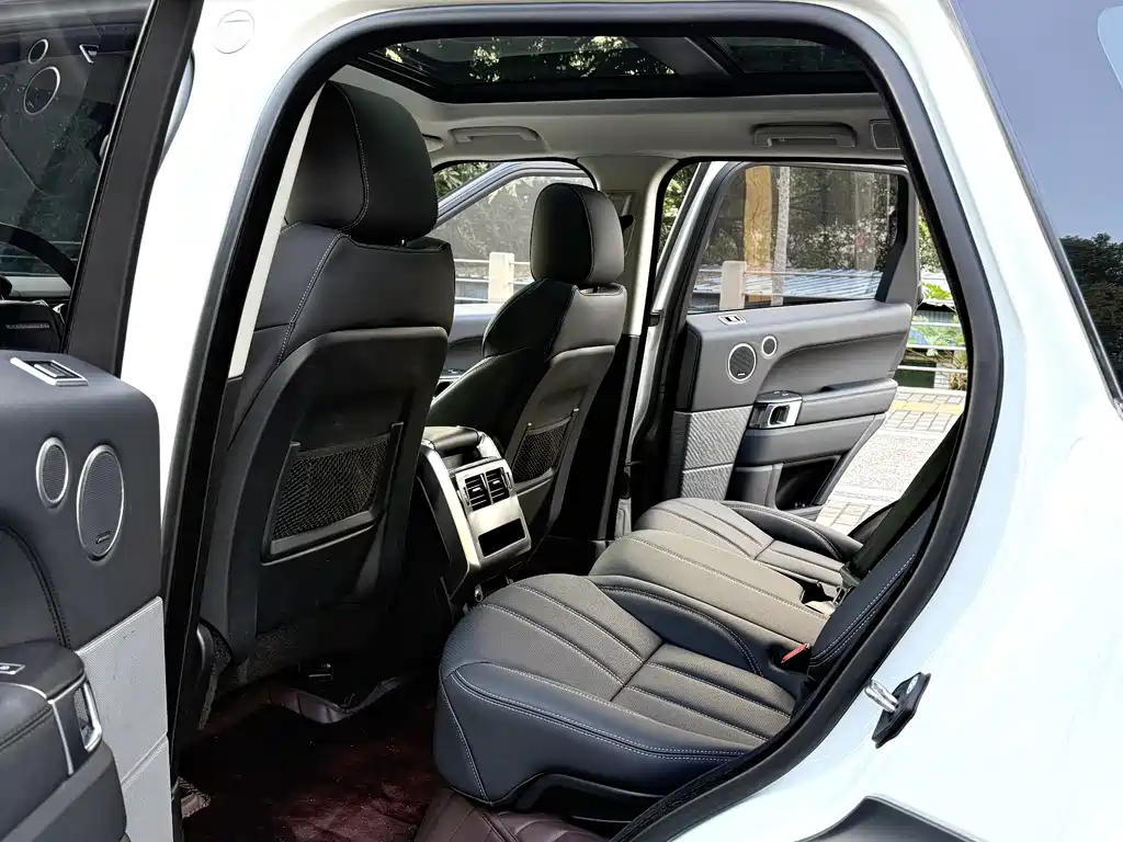 Land Rover Sport — миниатюра 10