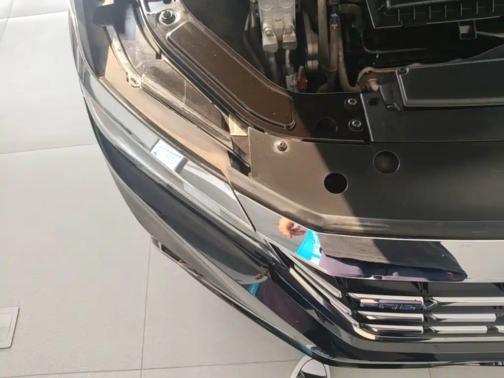 Volkswagen Passat PHEV — миниатюра 11