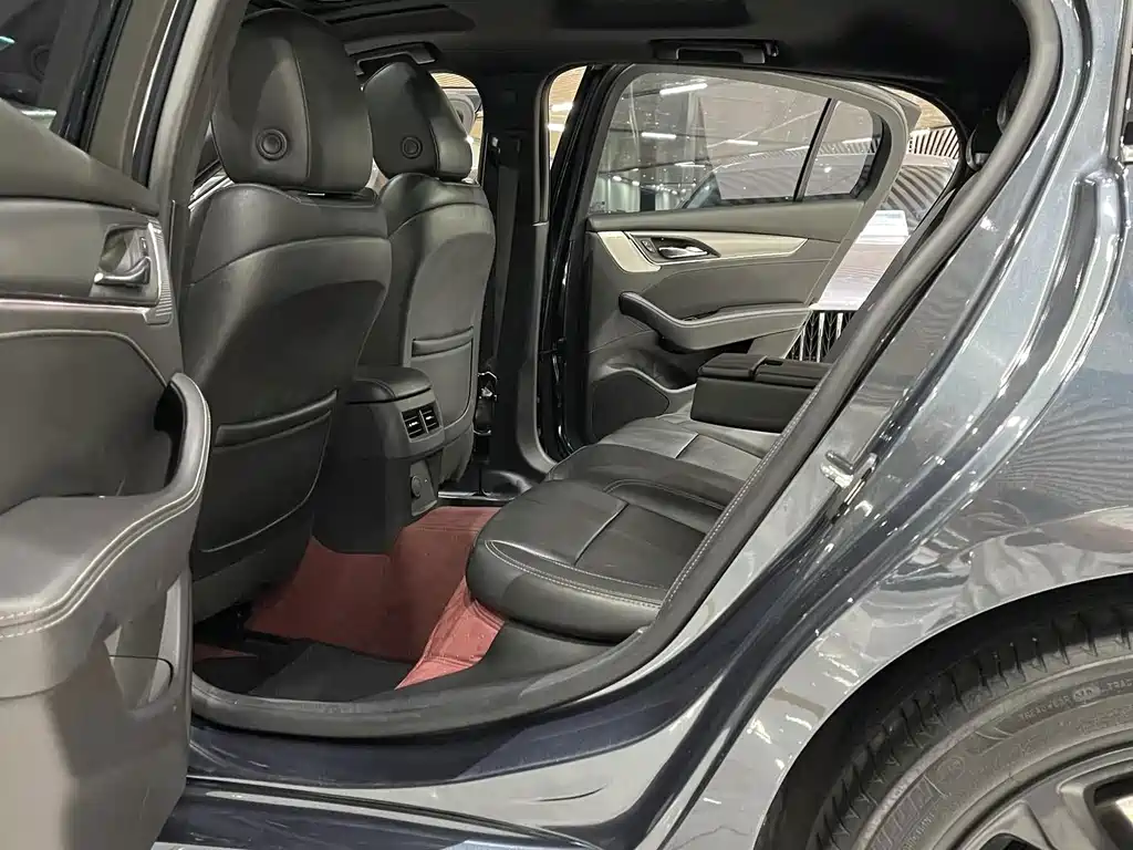 Cadillac CT5 — миниатюра 7