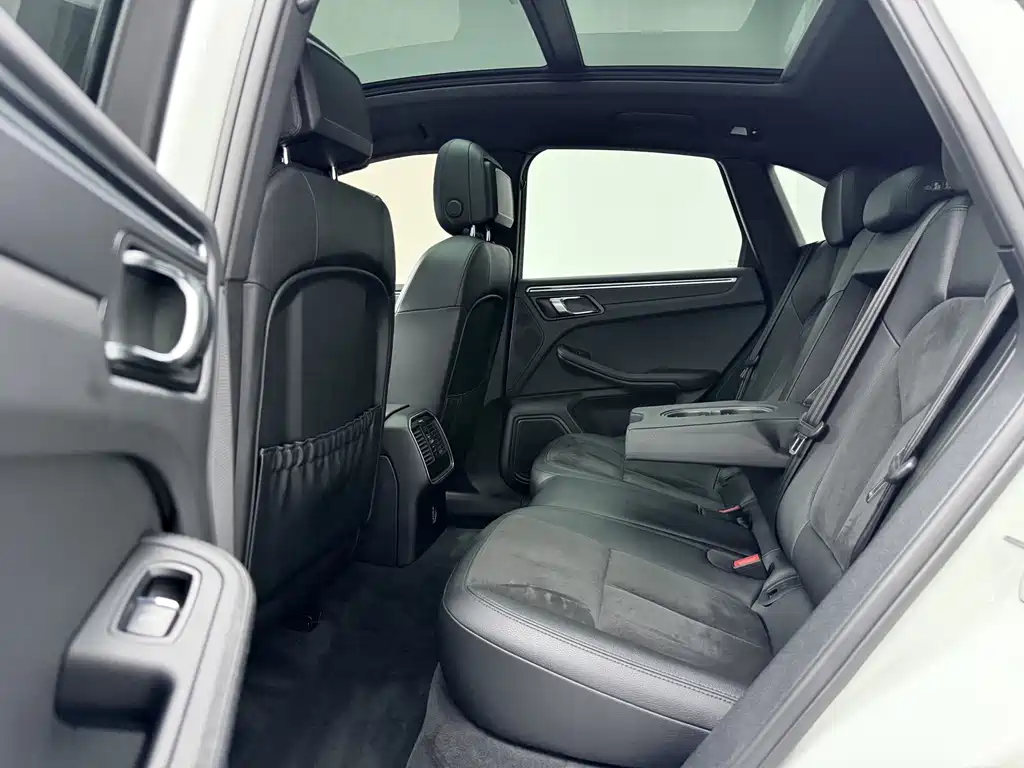 Porsche Macan — миниатюра 20