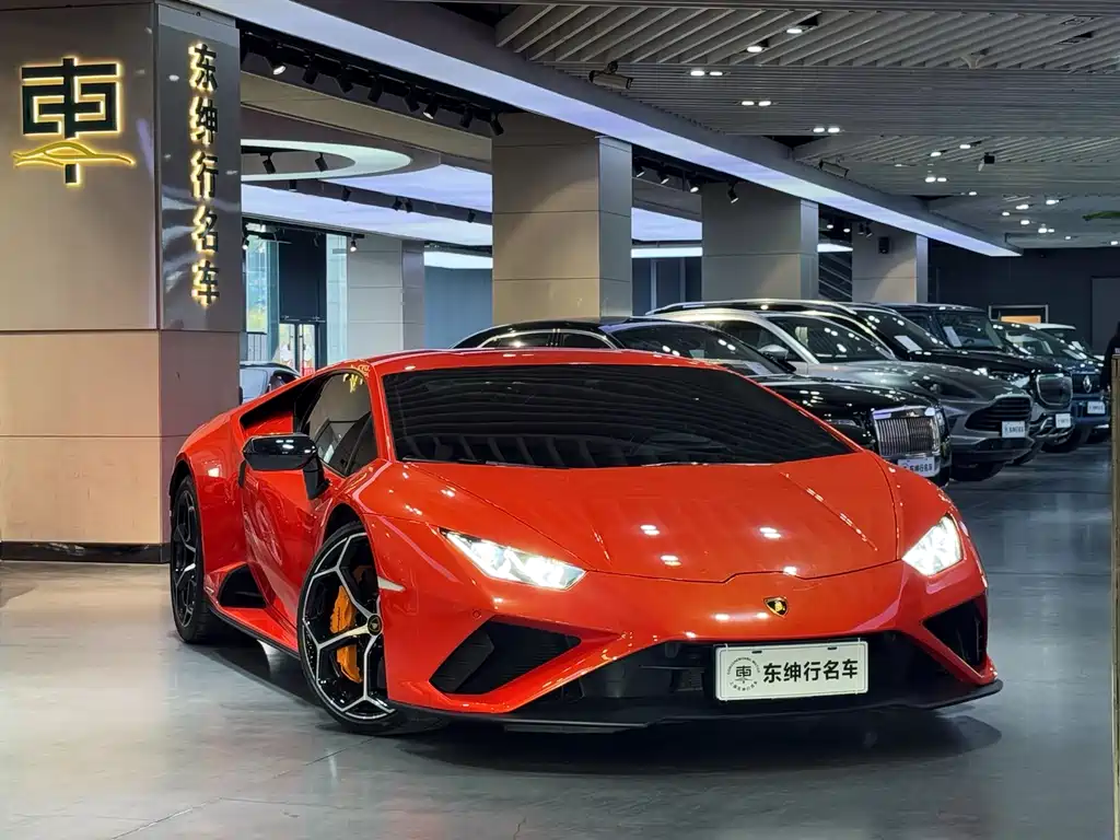 LAMBORGHINI HURACÁN