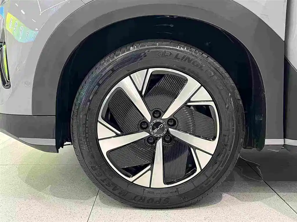BYD Sealion 05 EV — миниатюра 28