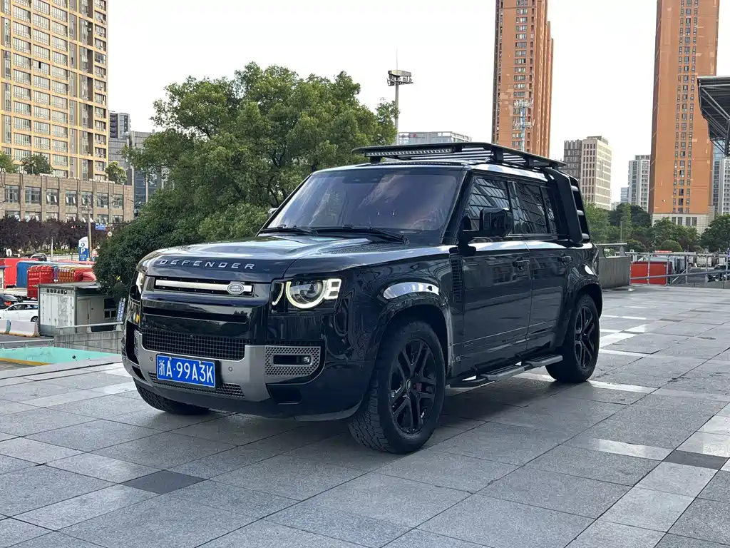 Land Rover Defender 2021
