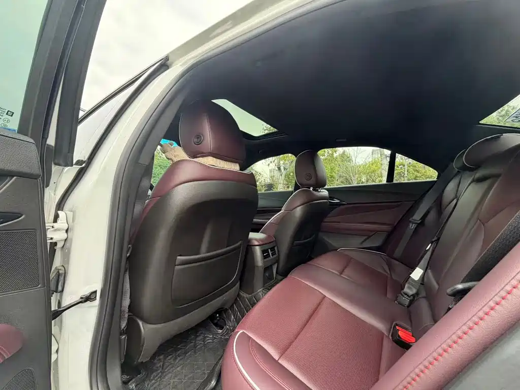 Cadillac CT4 — миниатюра 9