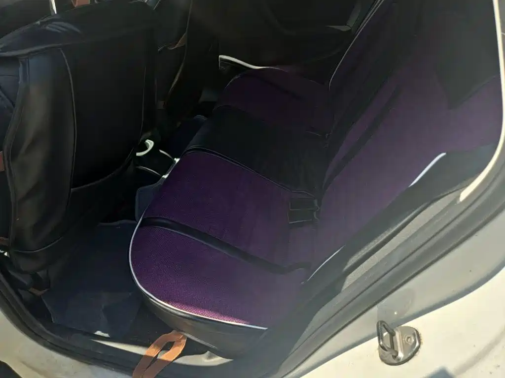 Volkswagen Polo — миниатюра 13