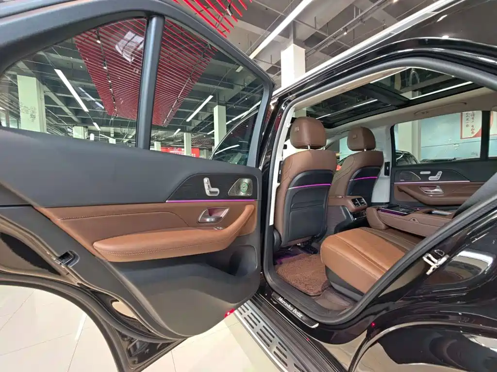 Mercedes-Benz GLE (Import) — миниатюра 17