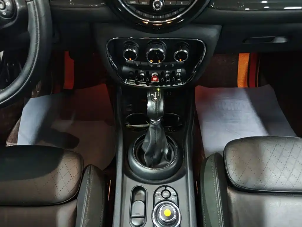 MINI Mini Clubman — миниатюра 14