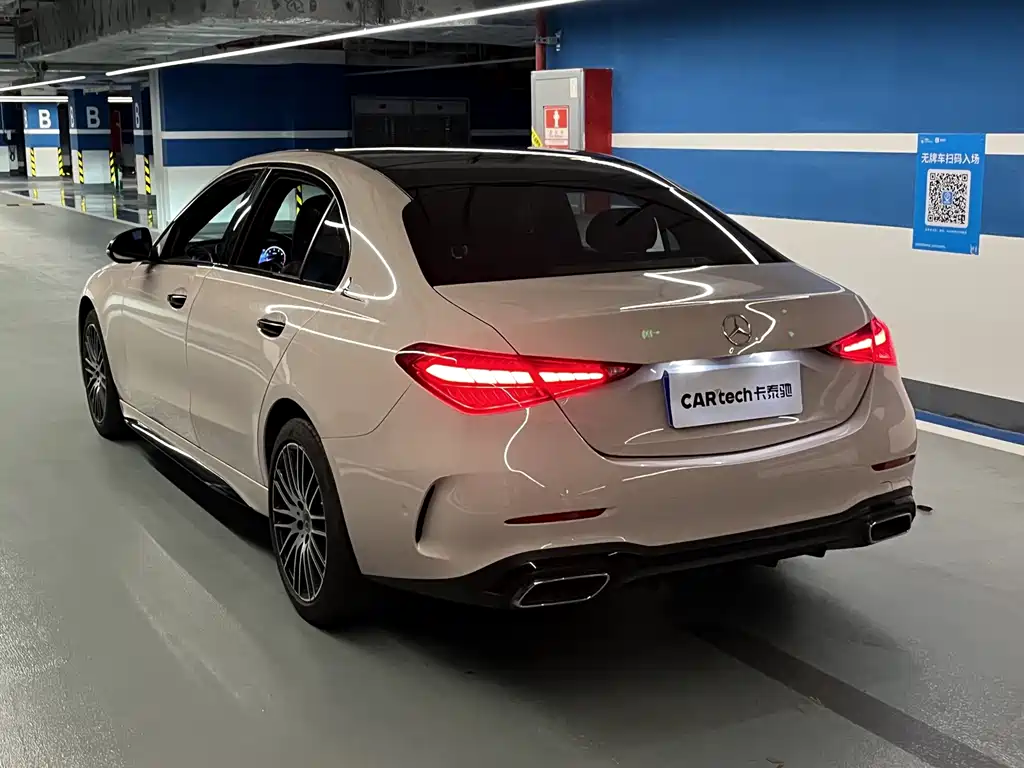 Mercedes-Benz C-Class — миниатюра 17