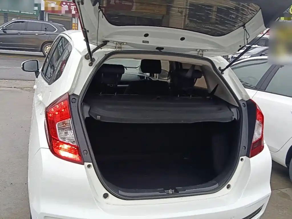 Honda Fit — миниатюра 19