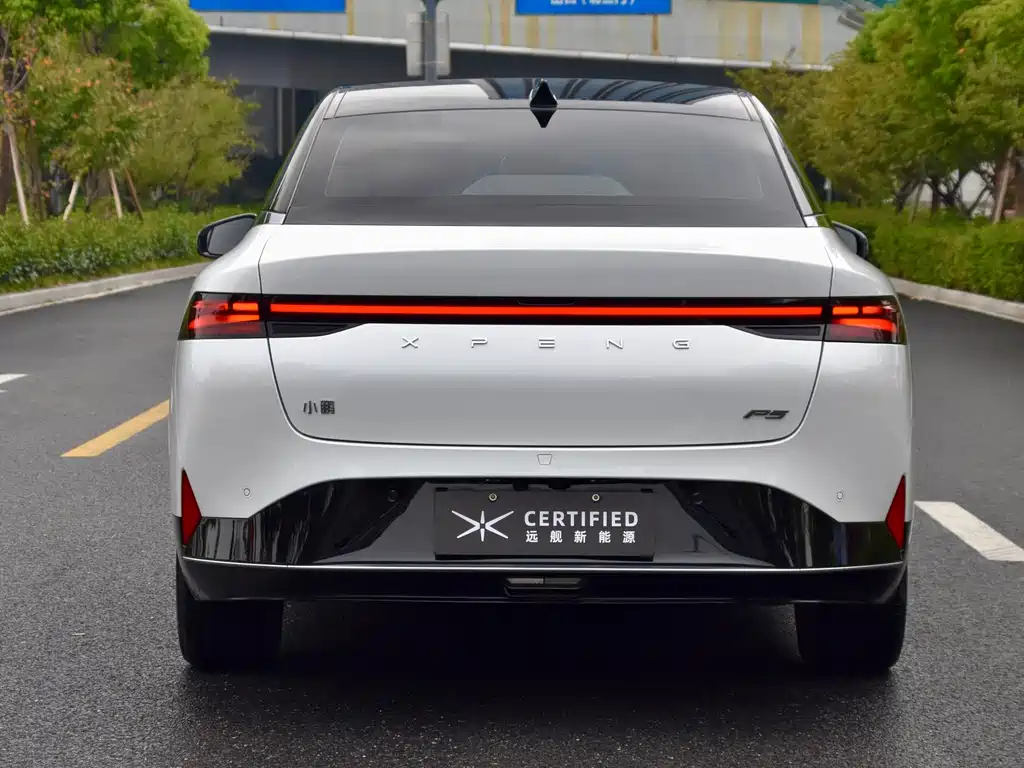 XPeng P5 — миниатюра 5