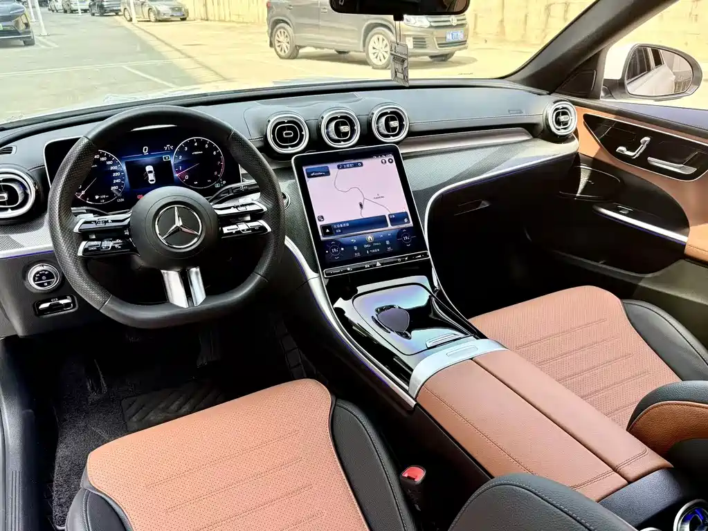 Mercedes-Benz C-Class — миниатюра 6