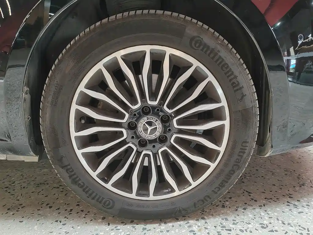 Mercedes-Benz V-Class — миниатюра 24