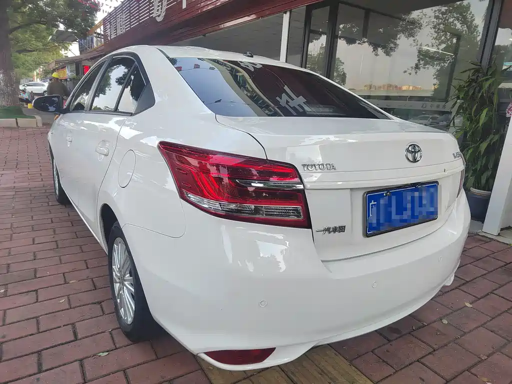 Toyota Vios — миниатюра 4