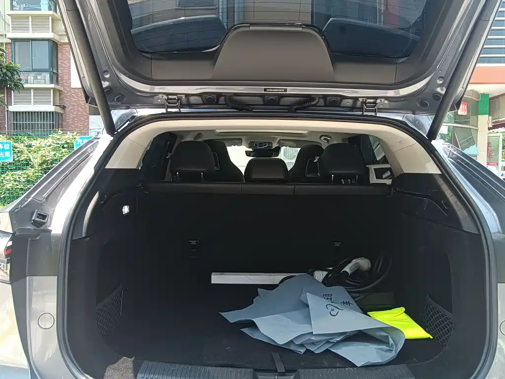 Roewe RX5 2023 eRX5