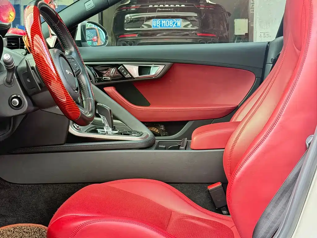Jaguar F-TYPE — миниатюра 7