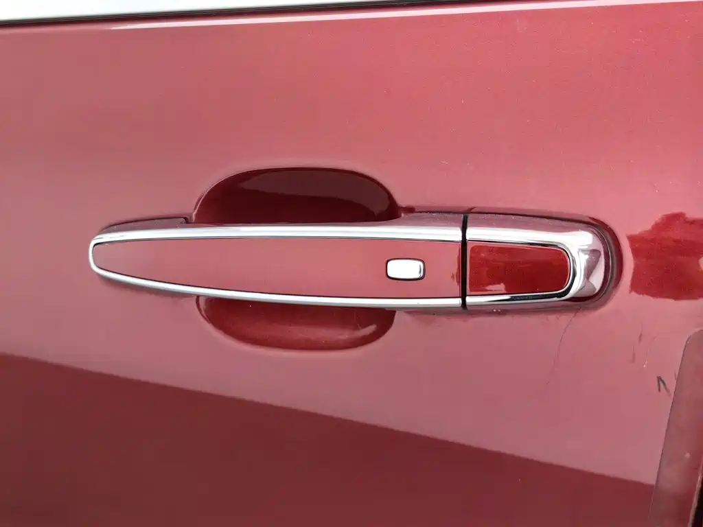 Chevrolet Equinox — миниатюра 18