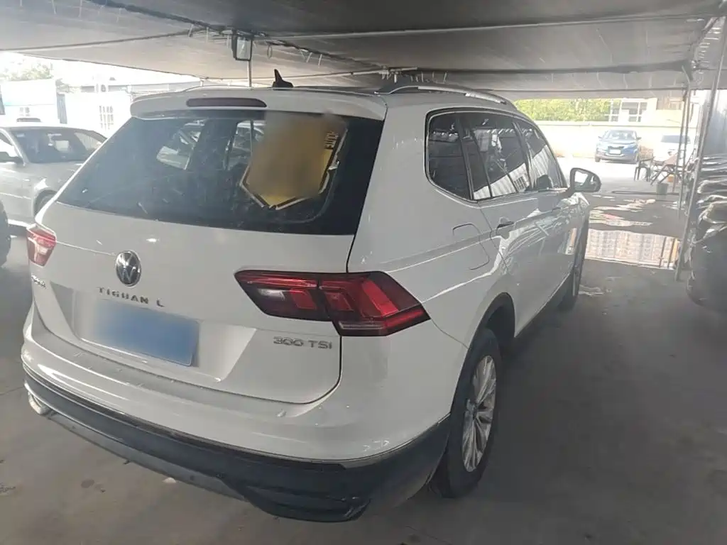 Volkswagen Tiguan L — миниатюра 7