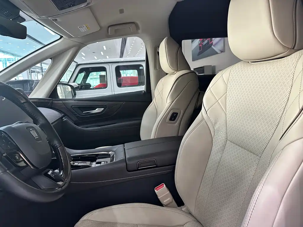 Toyota Vellfire — миниатюра 7