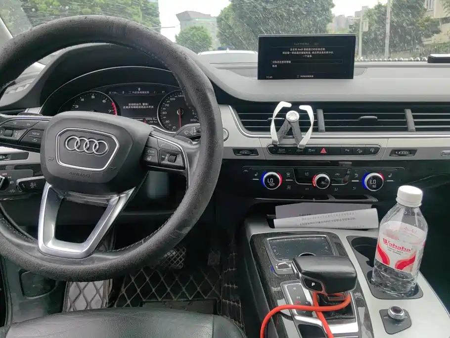 Audi Q7 — миниатюра 12