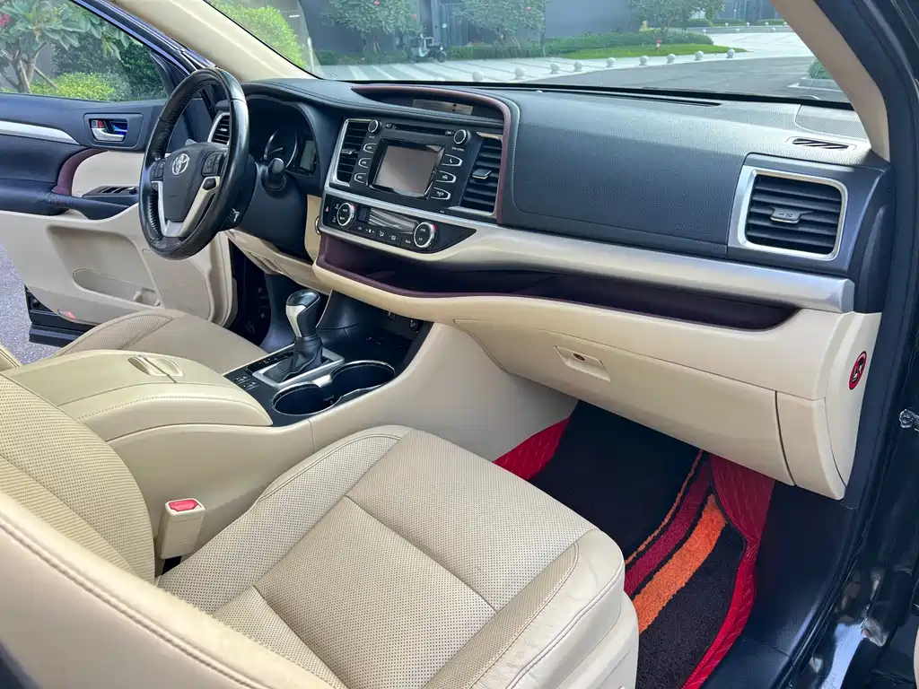 Toyota Highlander — миниатюра 20